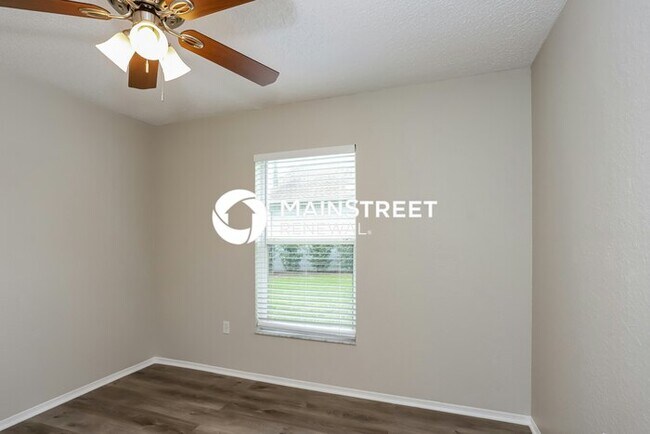 Building Photo - 5499 Moon Valley Dr