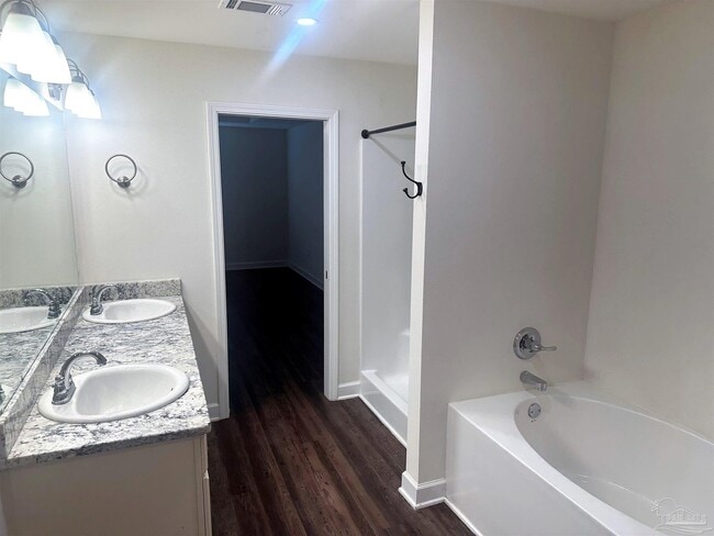 Building Photo - 5740 San Gabriel Dr