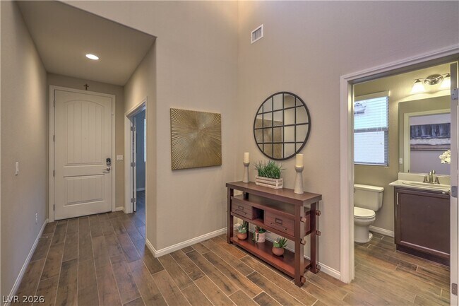 Building Photo - 3213 Molinos Dr