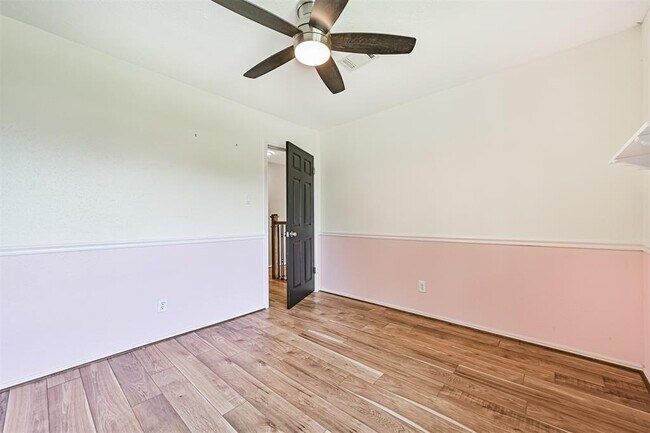 Building Photo - 1801 Vaquero