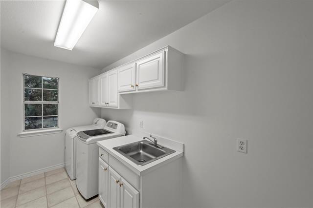 Building Photo - 2600 Cedarwood Ct