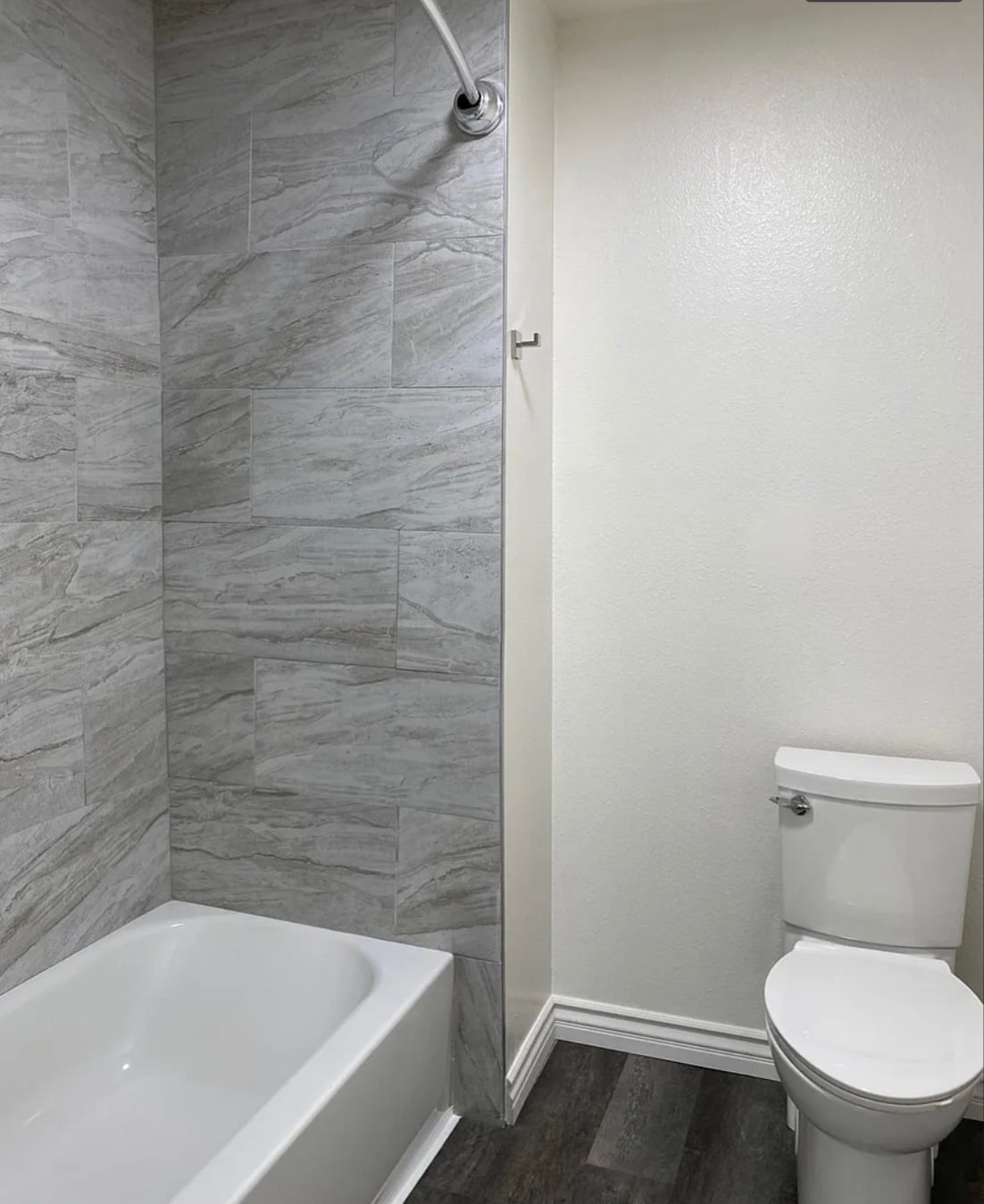 Building Photo - 1055 Walnut Grove Ave