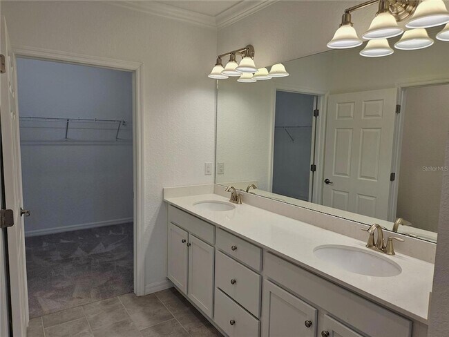 Building Photo - 10031 Crooked Crk Dr