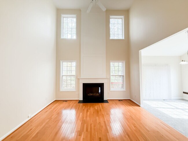Building Photo - Classic 3 Bedroom Home In Knightdale!