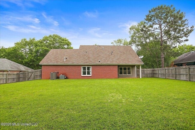 Building Photo - 223 Clark Farms Rd