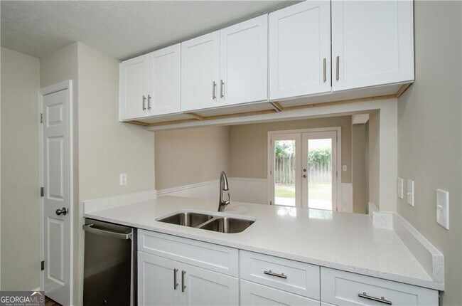 Building Photo - 10840 Mortons Crossing