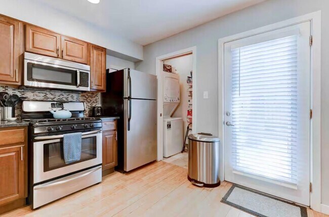 Building Photo - 3601 Menchaca Rd