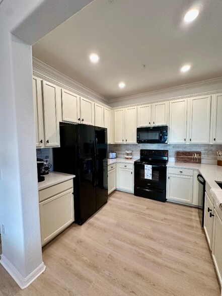 Building Photo - 20391 Lagente Cir