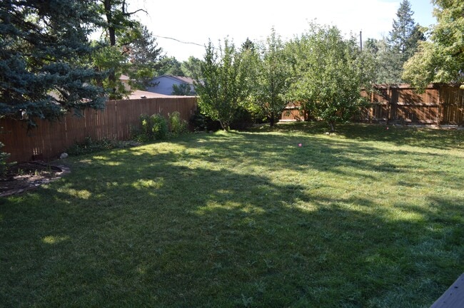 Building Photo - 8146 E Fremont Ave