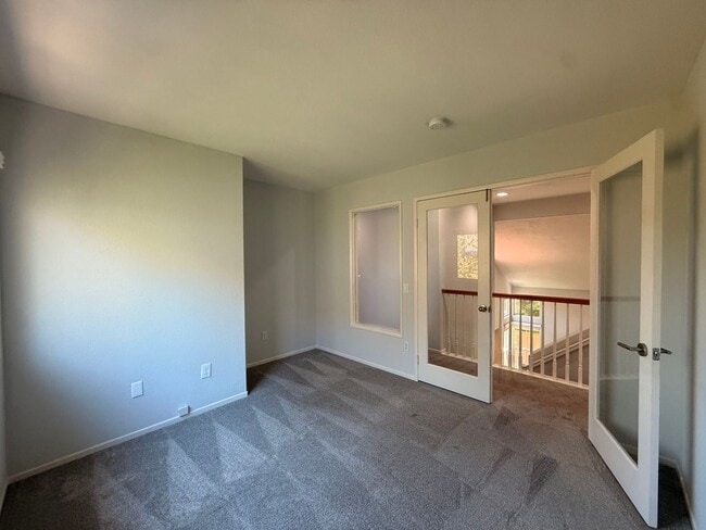 Building Photo - Spacious 4BD/2.5BA Home in Sorrento Valley with Pool, Backyard Patio & 2-Car Garage