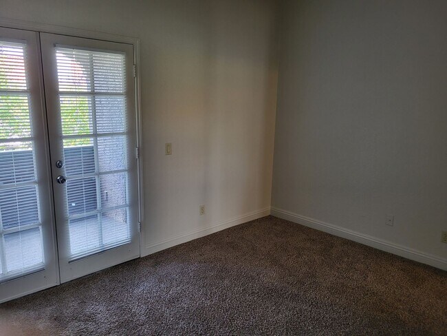 Building Photo - 1412 Bass Dr