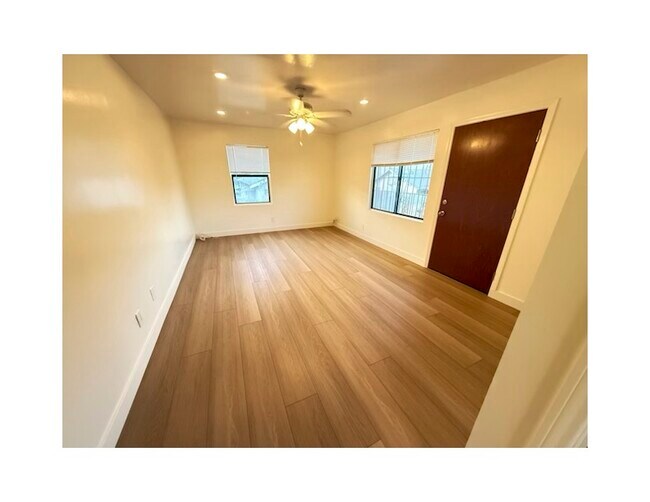 Building Photo - 2225 Marathon St