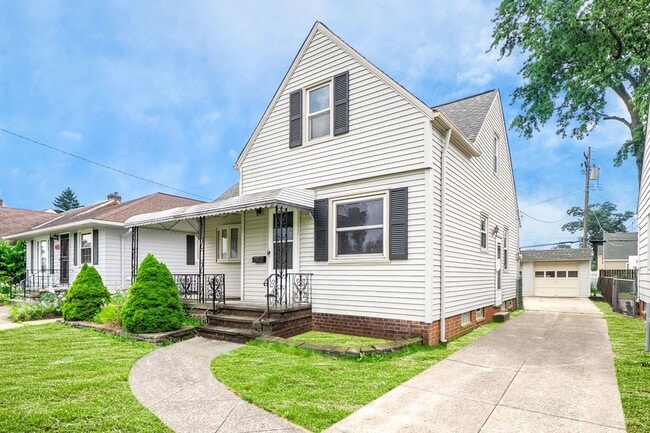 Building Photo - Beautiful 3 beds, 1.5 bathroom home with b...