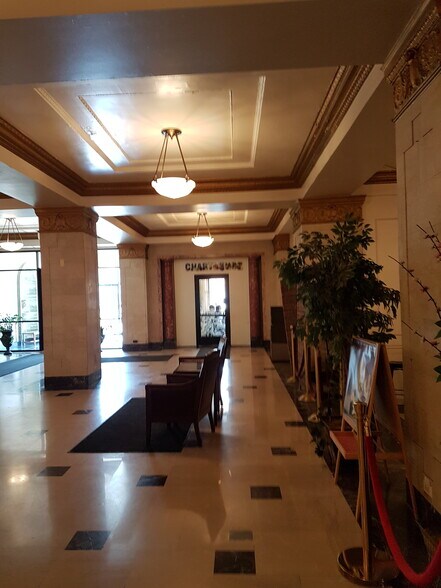 Building Photo - 15 E Kirby St