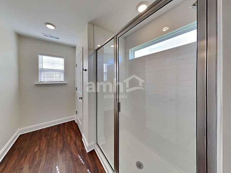 Building Photo - 5222 Virtue Ave