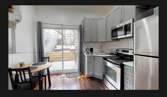 Building Photo - 47TH_1128