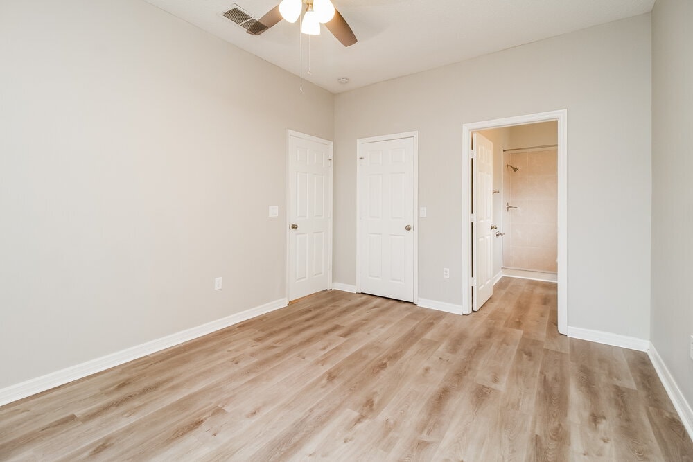 Building Photo - 2034 Meadow Pond Way