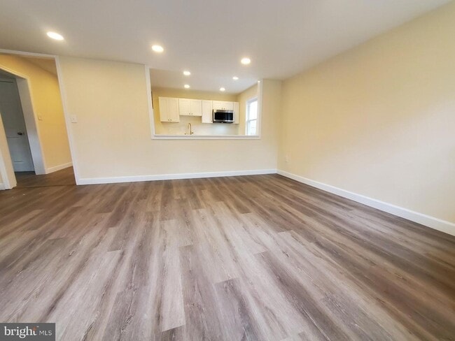 Building Photo - 40 Hydrangea St