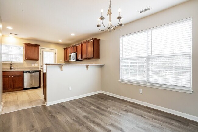 Building Photo - 230 Appsmill Pl