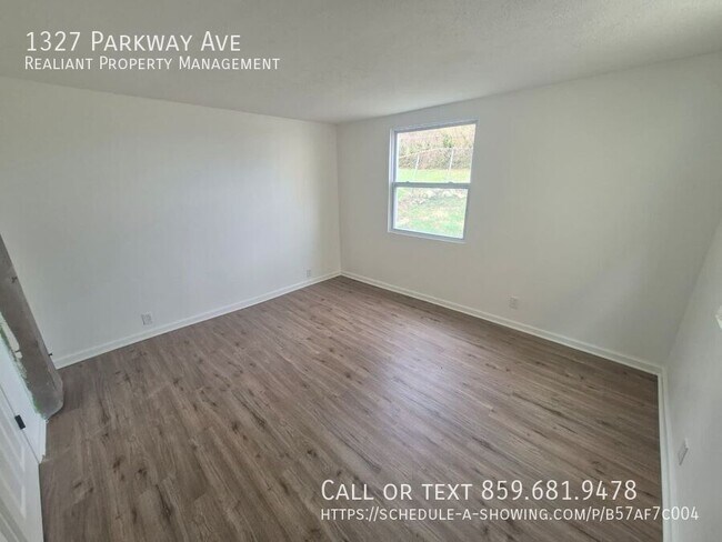 Building Photo - 1327 Parkway Ave