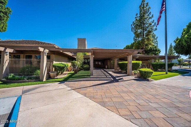 Building Photo - 5442 S Hurricane Ct