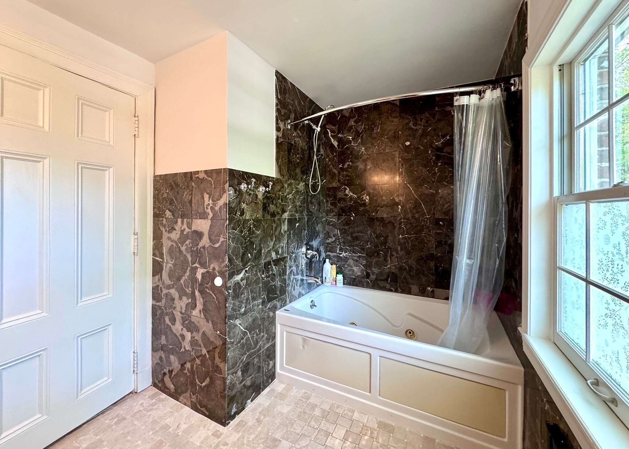 Building Photo - 27 Gammons Rd