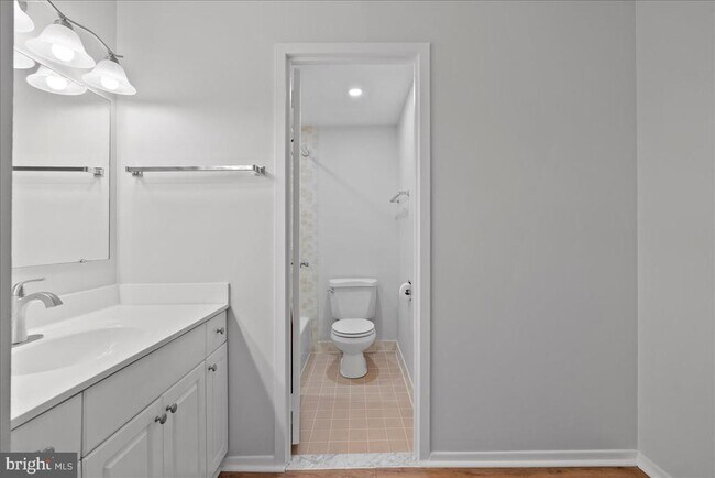 Building Photo - 3705 S George Mason Dr