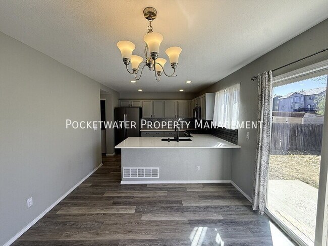 Building Photo - 6270 Snowberry Ave