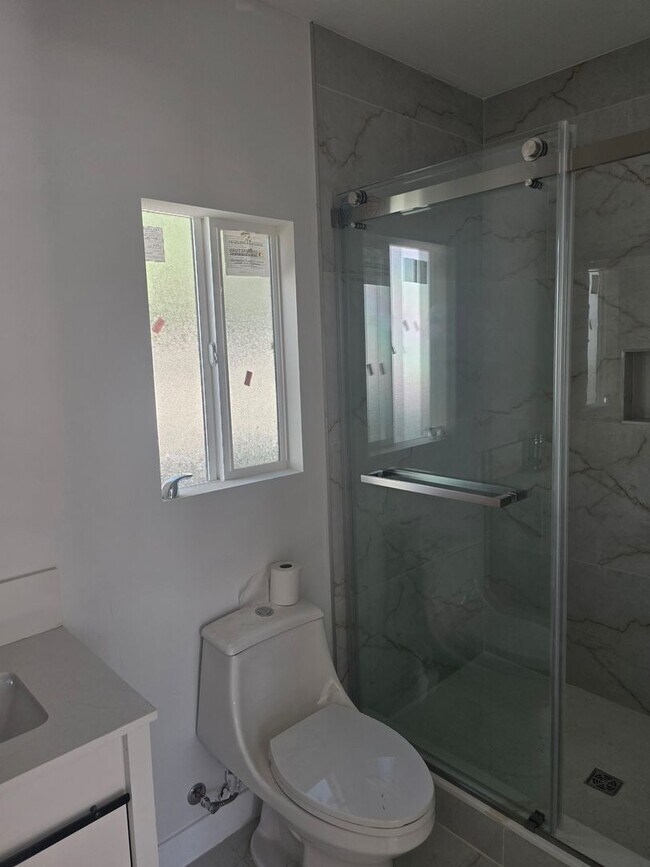 Building Photo - 133TH - HAWTHORN