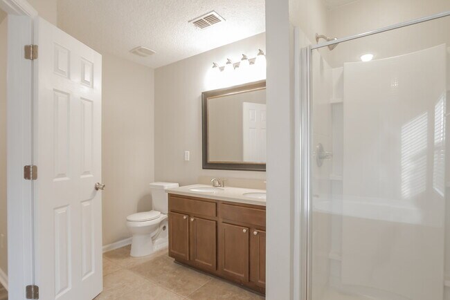 Building Photo - 174 N Aberdeenshire Dr