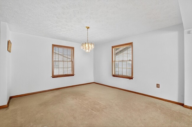 Building Photo - 87 Merseles St