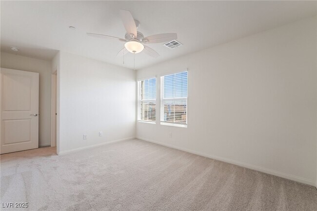 Building Photo - 1027 Gentle Swan