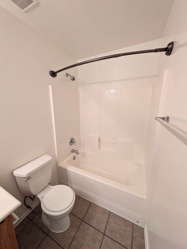 Building Photo - AVAILABLE NOW!!! - Roomy single story 4 bedroom home for rent in Pecan Creek!