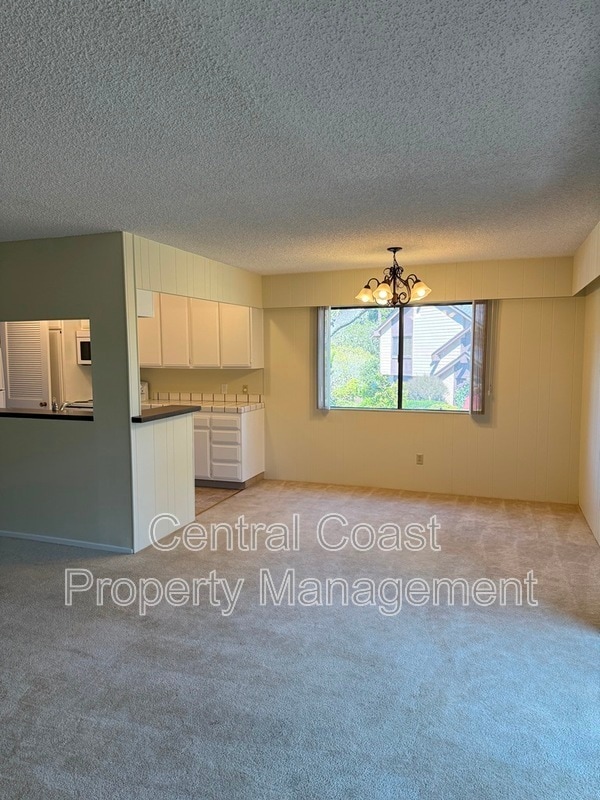 Building Photo - 1360 Josselyn Canyon Rd