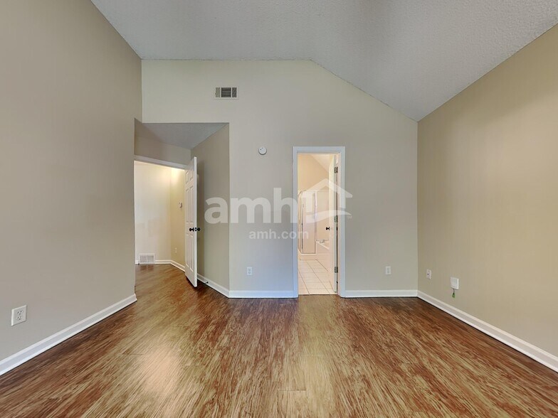 Building Photo - 1406 Siskin Dr