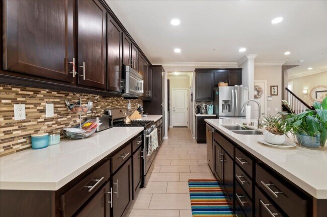 Building Photo - For Rent in Chapman Heights – Cedar Glen C...