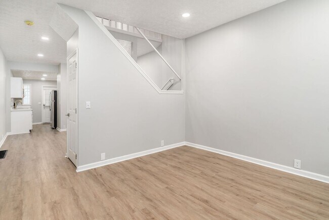 Building Photo - Available Now!!! Newly Renovated Merion Vi...