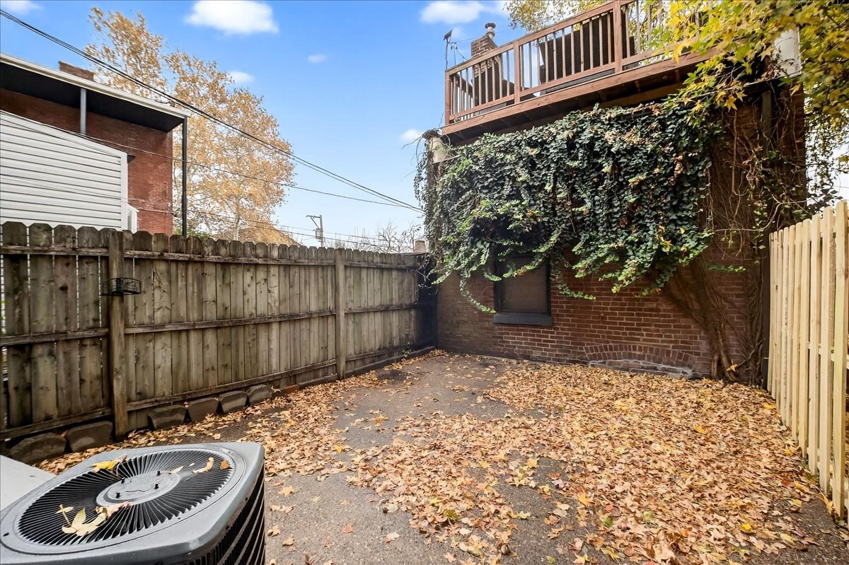 Building Photo - 2350 S 10th St