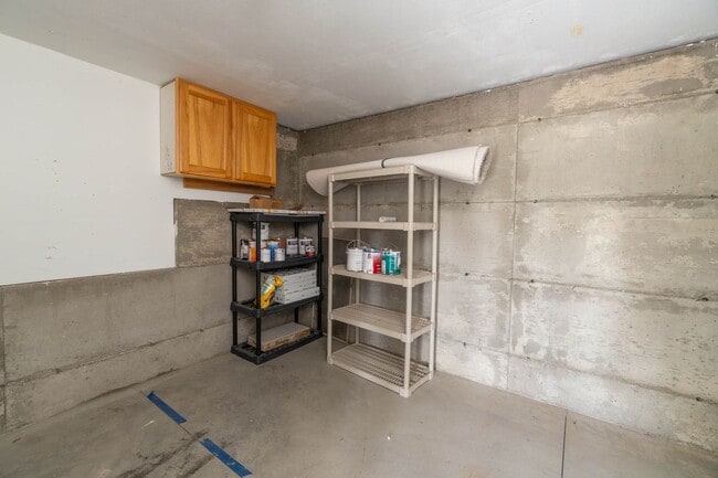 Building Photo - Refined Living in the Heart of Bend — Fully Remodeled Home for Lease