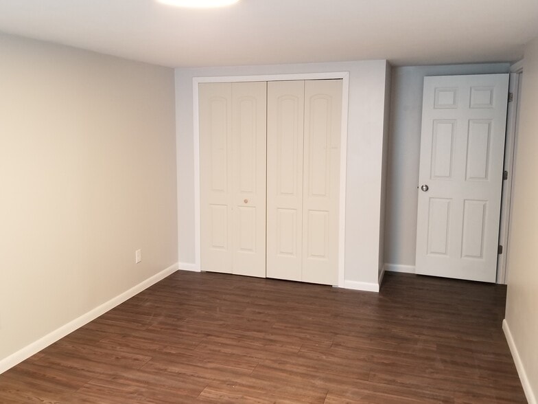 Bedroom 3 (basement) - 4215 Manhattan E