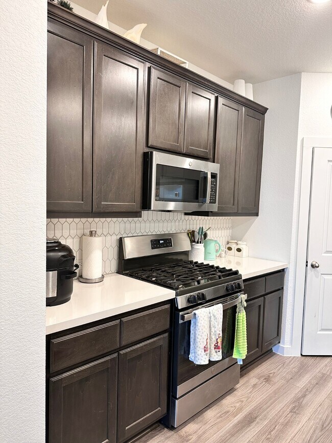 Building Photo - 13110 Blue Flora Dr