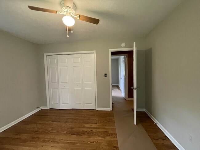 Building Photo - 156 Hilldale Ln