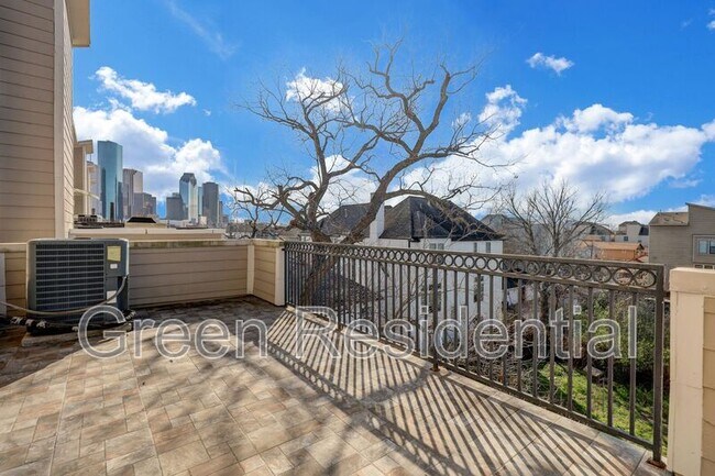 Building Photo - 1419 Beachton St