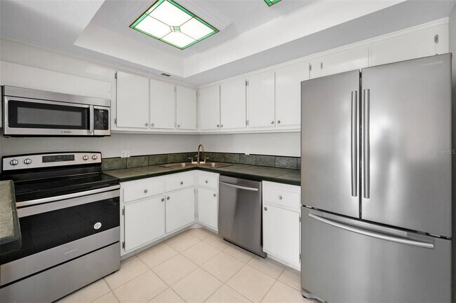 Building Photo - 800 S Gulfview Blvd