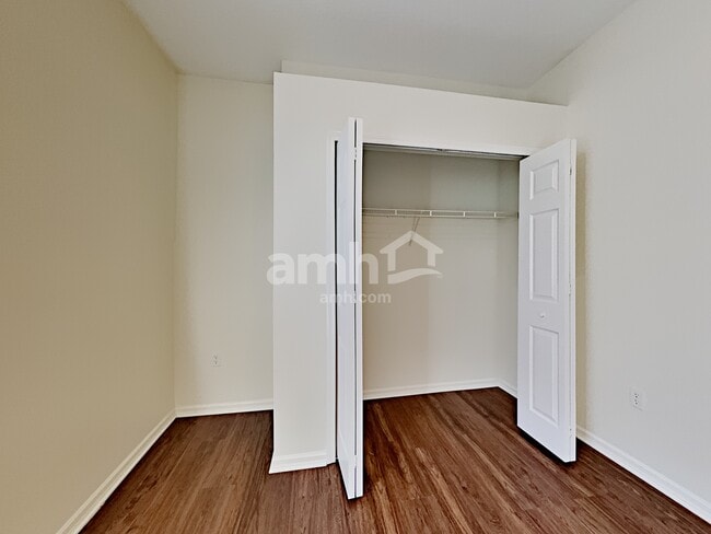 Building Photo - 6424 Orchard Oriole Ln