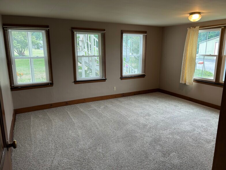 Bedroom - W4160 Main Rd