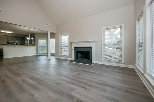 Building Photo - 79 High Point N