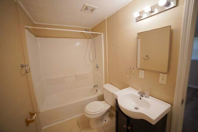 Building Photo - 3424 Orlando Dr