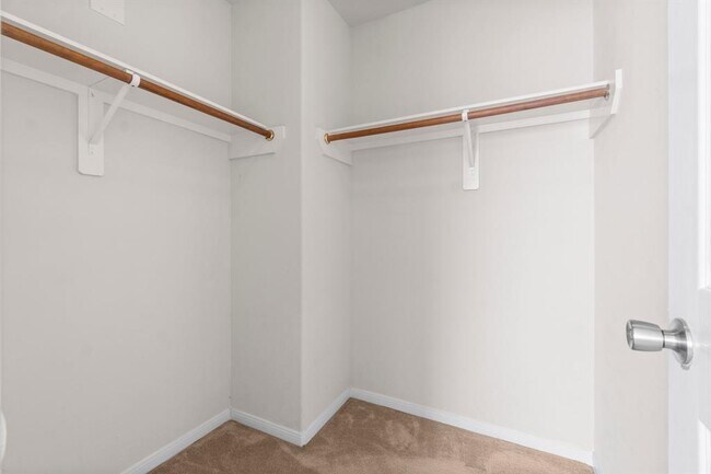 Building Photo - 2402 Lofty Falls Ct