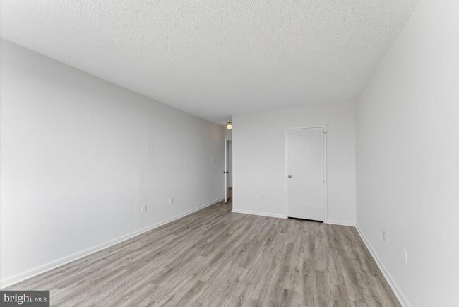 Building Photo - 3701 S George Mason Dr